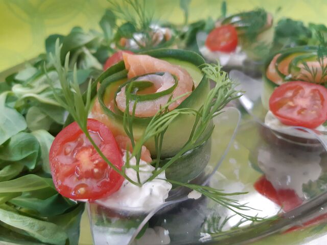 Finger-Food Lachsröllchen