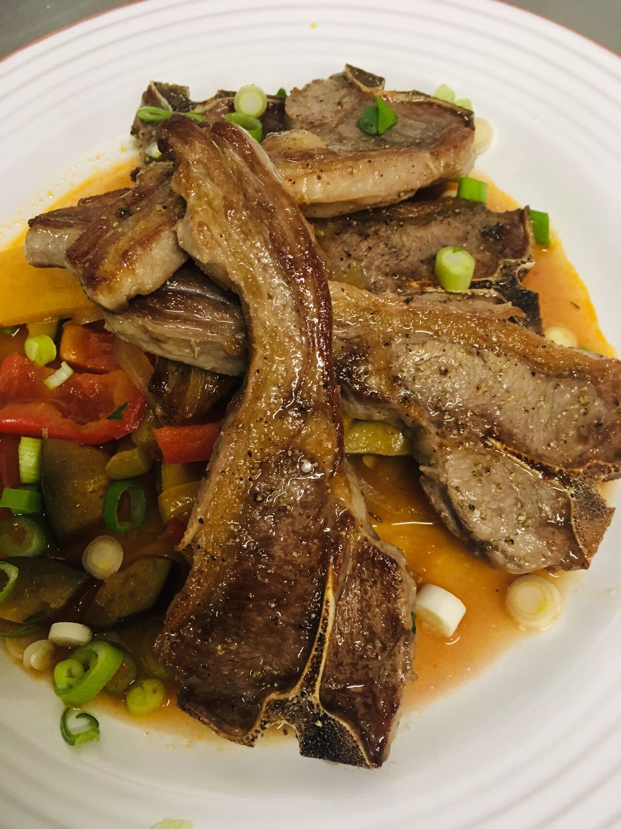 Lammkoteletts auf Ratatouille