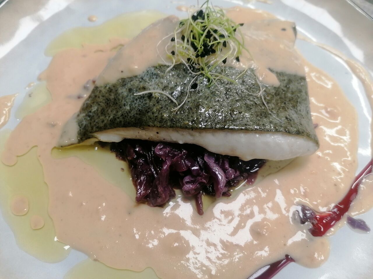 poisson et fondue de chou rouge