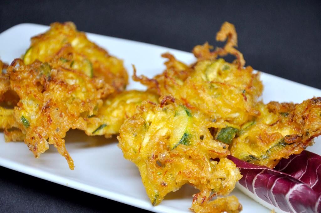 Gianchetti in pastella con zucchine e zafferano