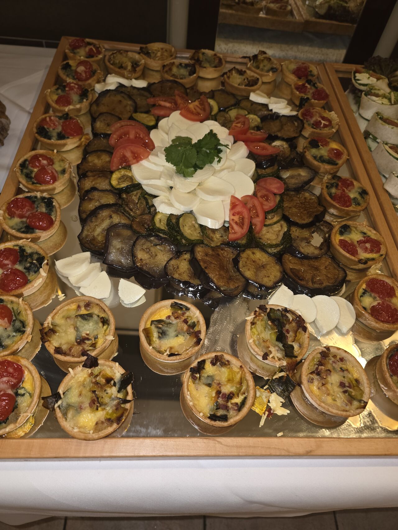 Anti Pasti mit Mini-Quiche