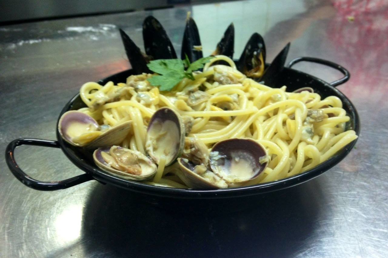 Pizzeria i spaghetteria Luna Rossa