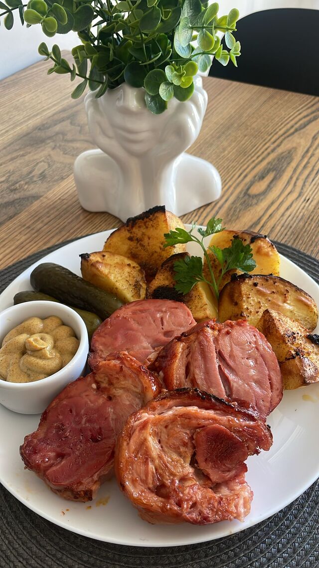 Golonko z pieca w plastrach