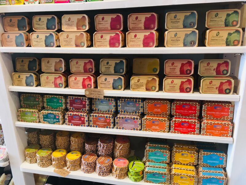 Conservas de peixe das mais prestigiadas Fabricas do Portugal de norte a sul encontra sardinha, carapau, cavala e bacalhau.