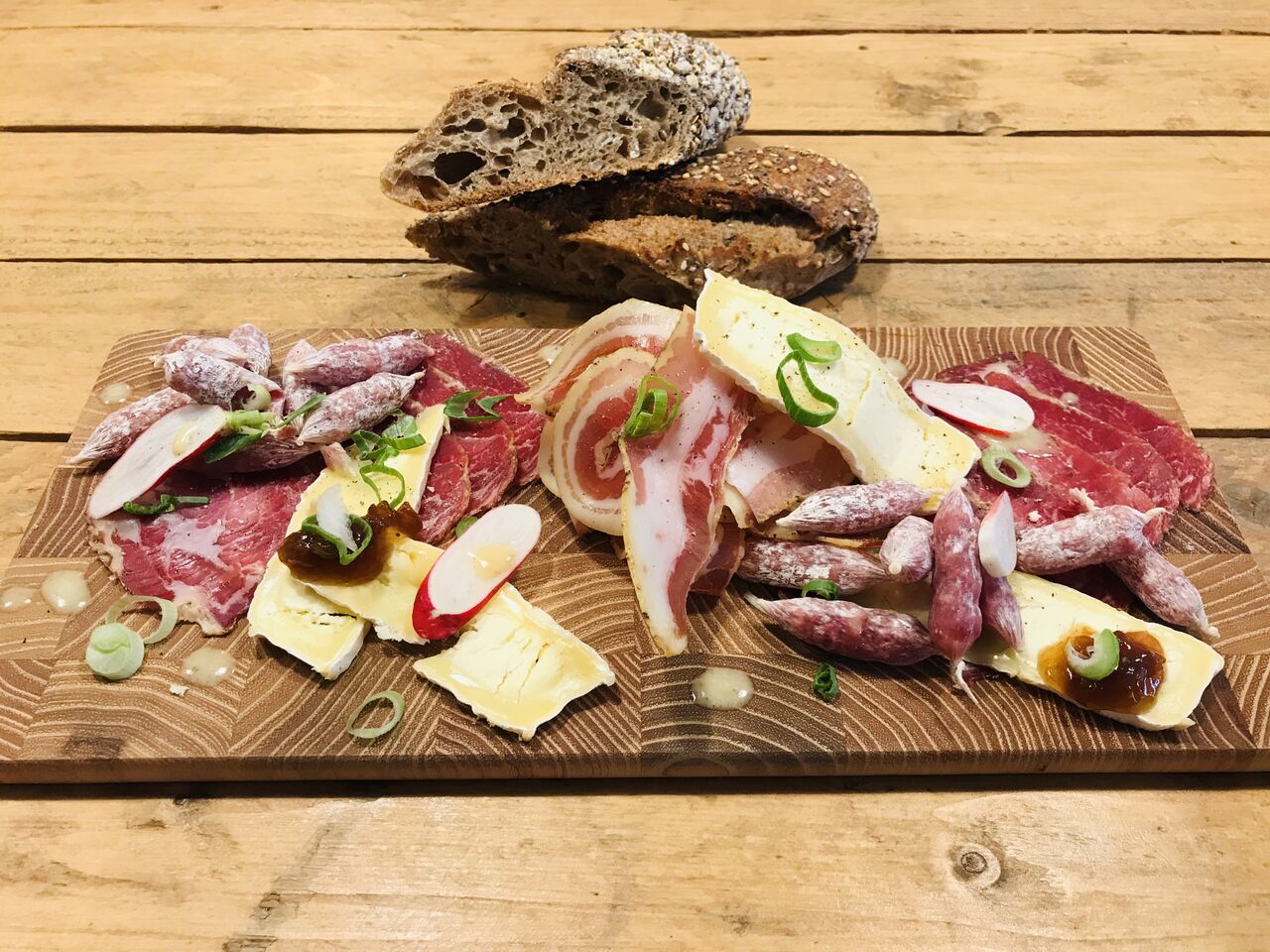 Planche charcuterie 2 personnes 