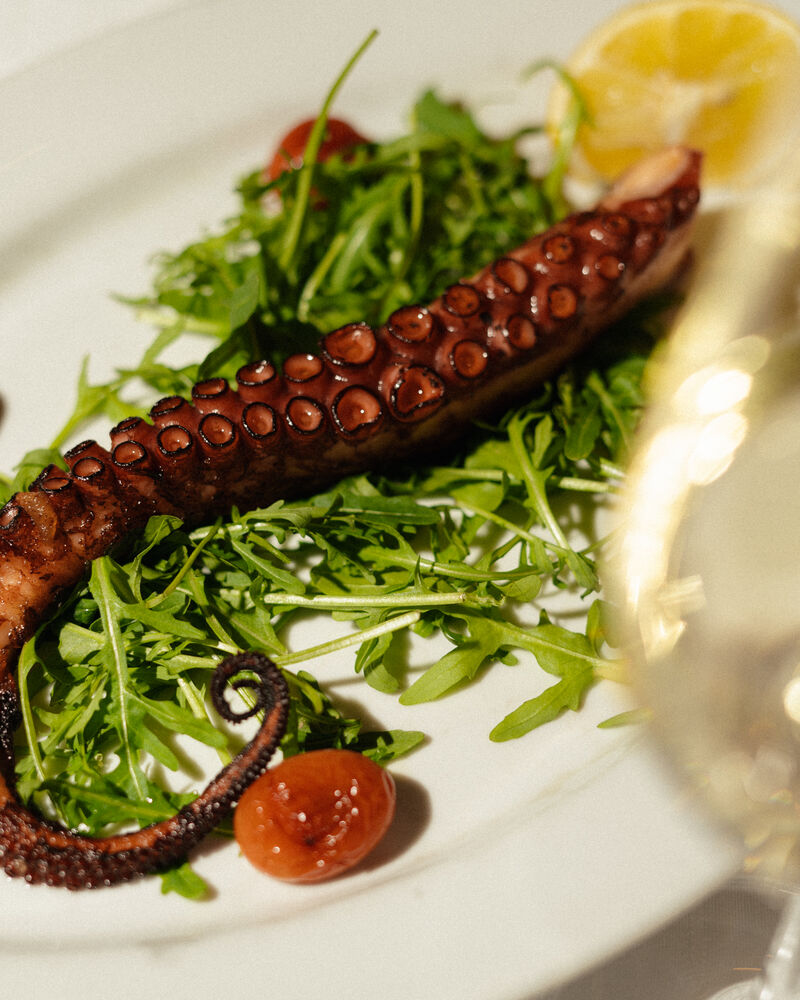 Polpo alla griglia (con patate al forno)