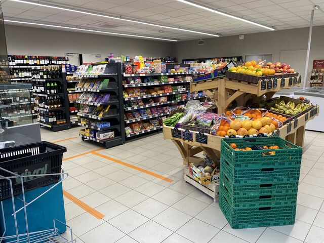 Présentoir fruits et légumes vival Pipriac