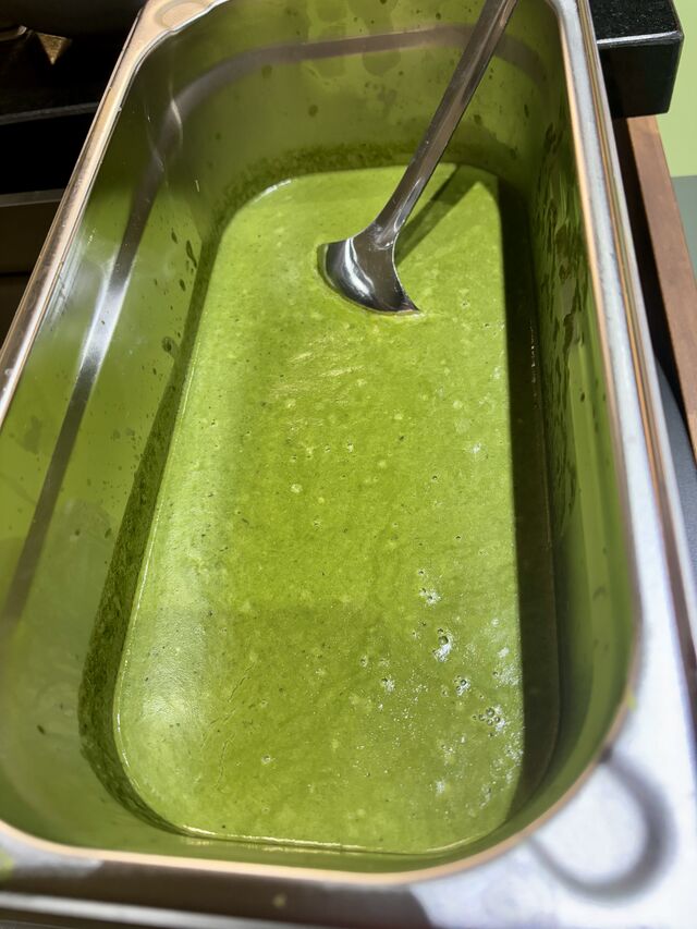 Spinach/Zucchini Creme Suppe 