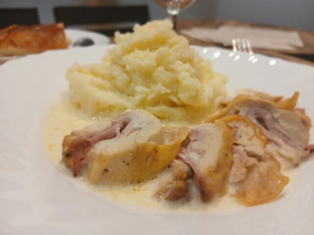 Haut de cuisse de poulet desossé farcis duxelle de champignons 