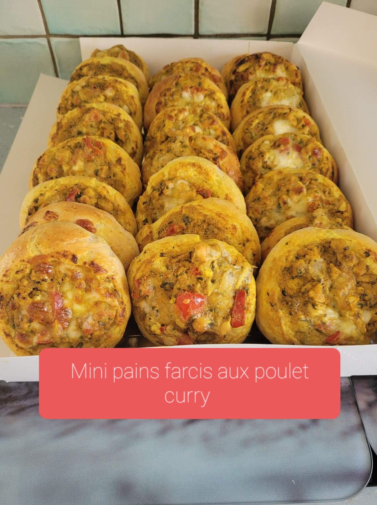 Mini pain farcis au poulet curry