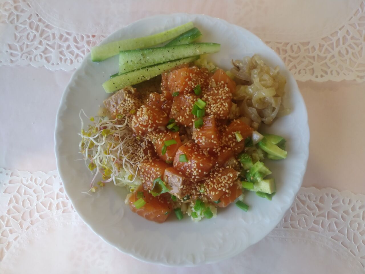 Poke Bowl z Łososiem - tylko u nas smaki Hawajskie 