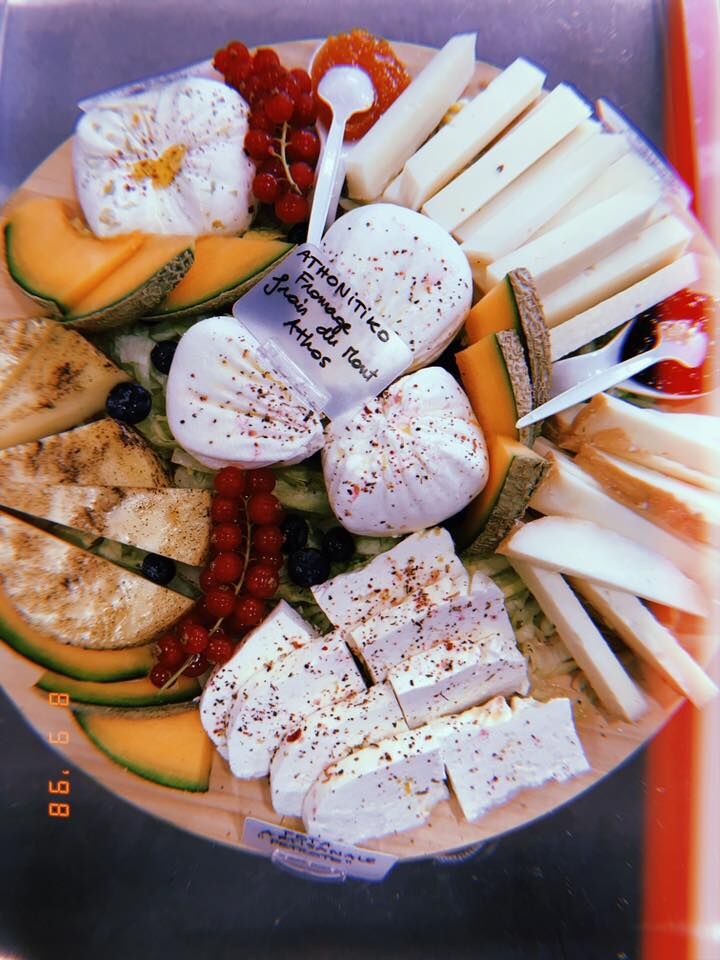 Plateau fromage lors de notre brunch dominical (offre indisponible toute la durée du confinement)