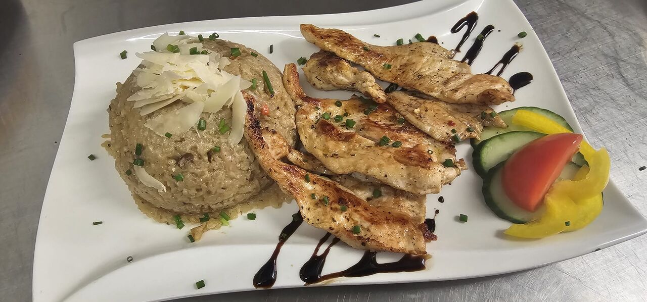 Steinpilz Risotto mit gegrilltem Hühnerfilet