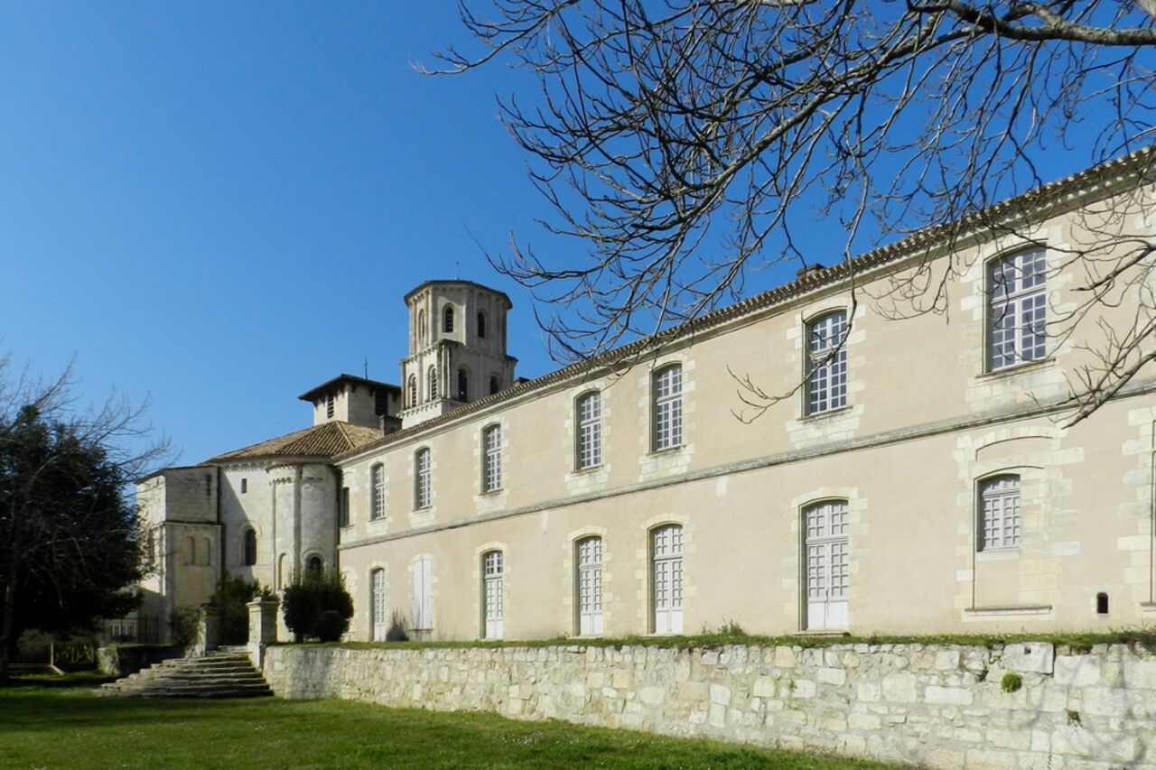 L'Abbaye de Vertheuil