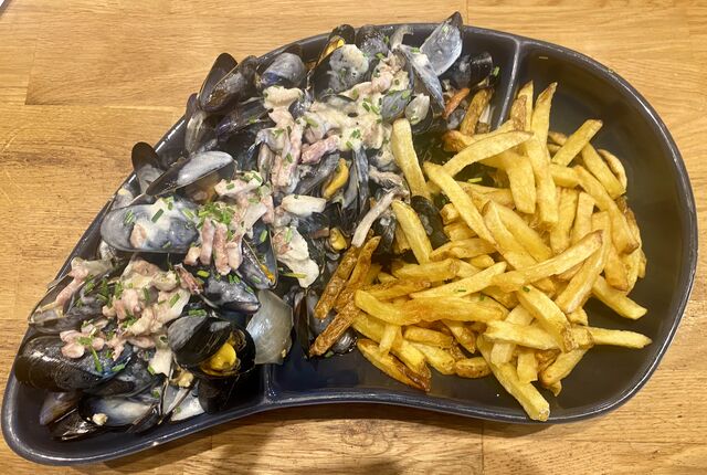 Moules sauce poulette