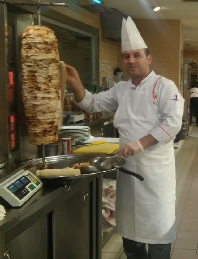 Tavuk dönerimiz; hergün taze, hergün leziz