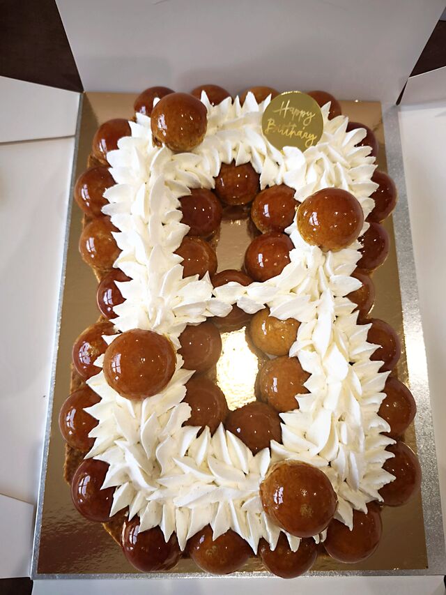 Number cake Saint-Honoré