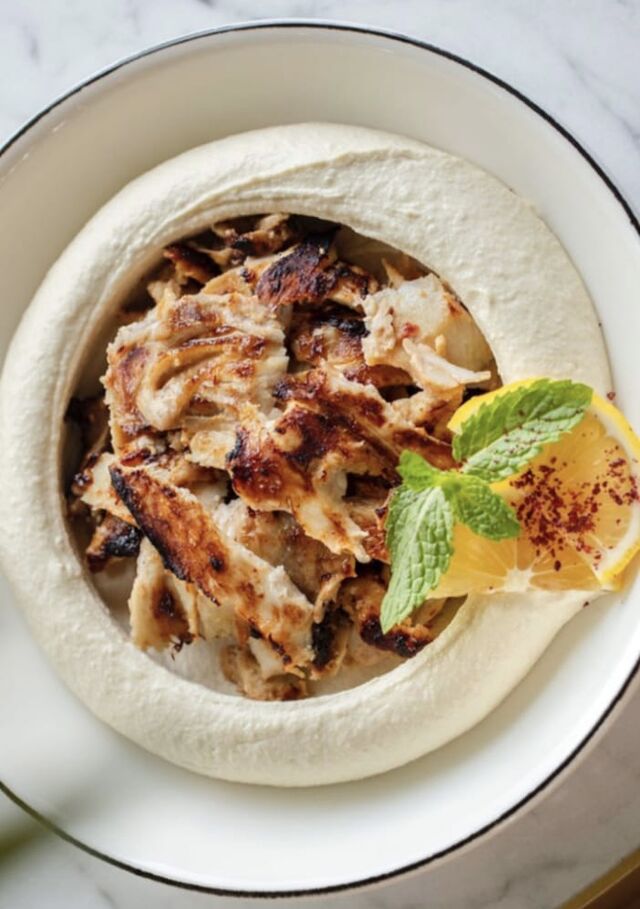 Hummus mit Hähnchen Shawarma