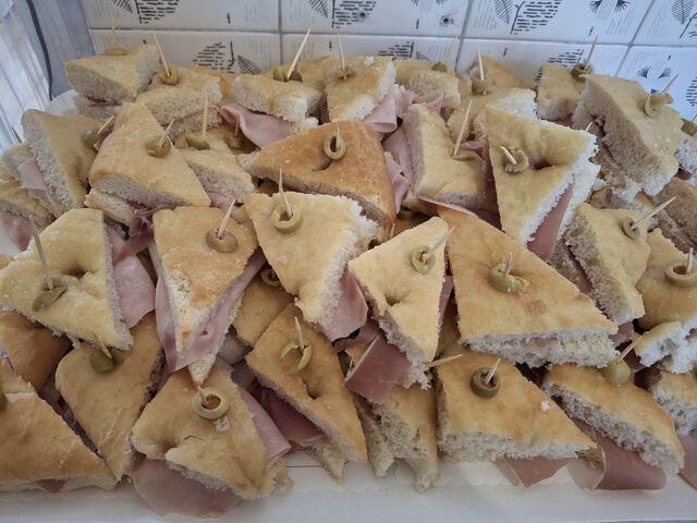 TRIANGOLI FOCACCIA SALUMI MISTI