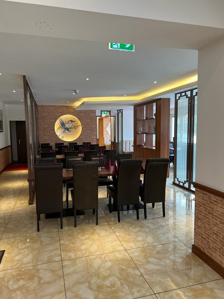 Sitzbereiche (Eingang, rechts)