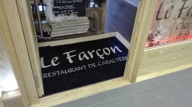 donnez vous la peine d'entrer.