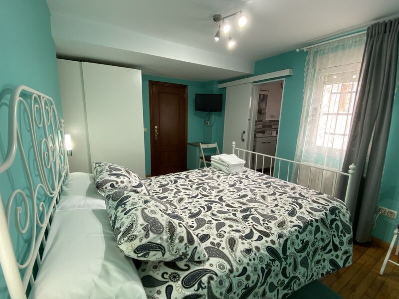 HABITACIÓN 3. Hab. Doble con baño privado.