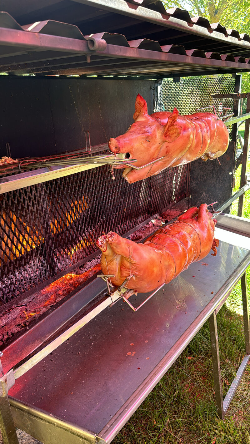 Cochon de lait à la broche.