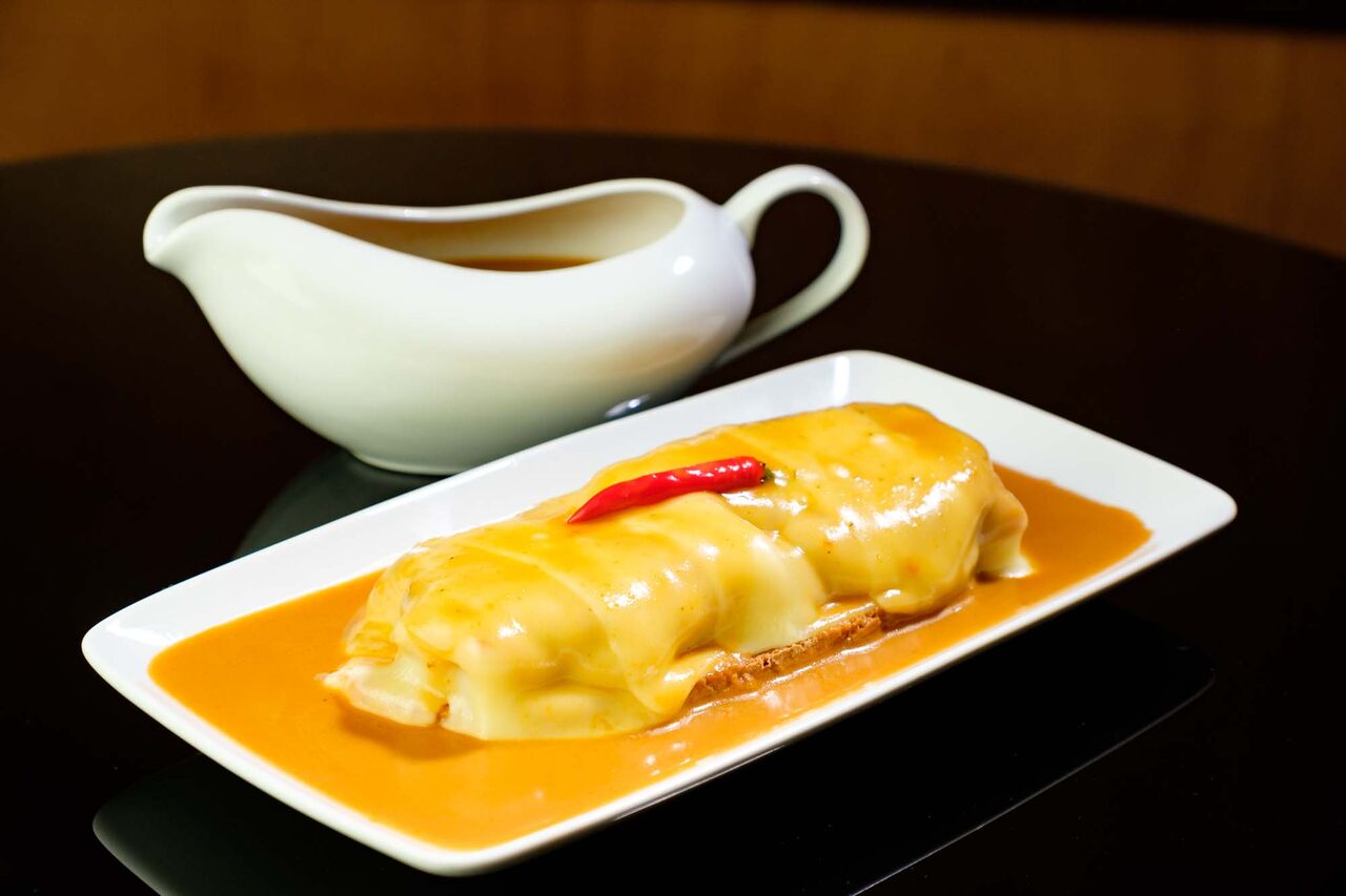 Francesinha de alheira