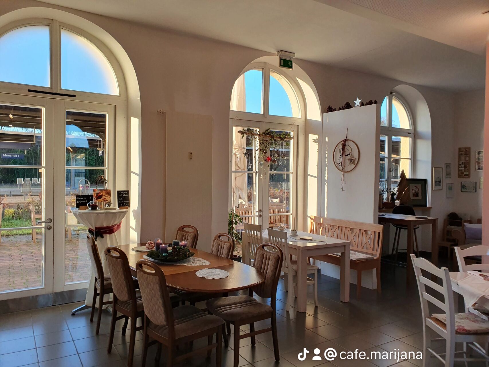 Tischreservierung ohne Ankündigung nur 10 Minuten gültig ist.