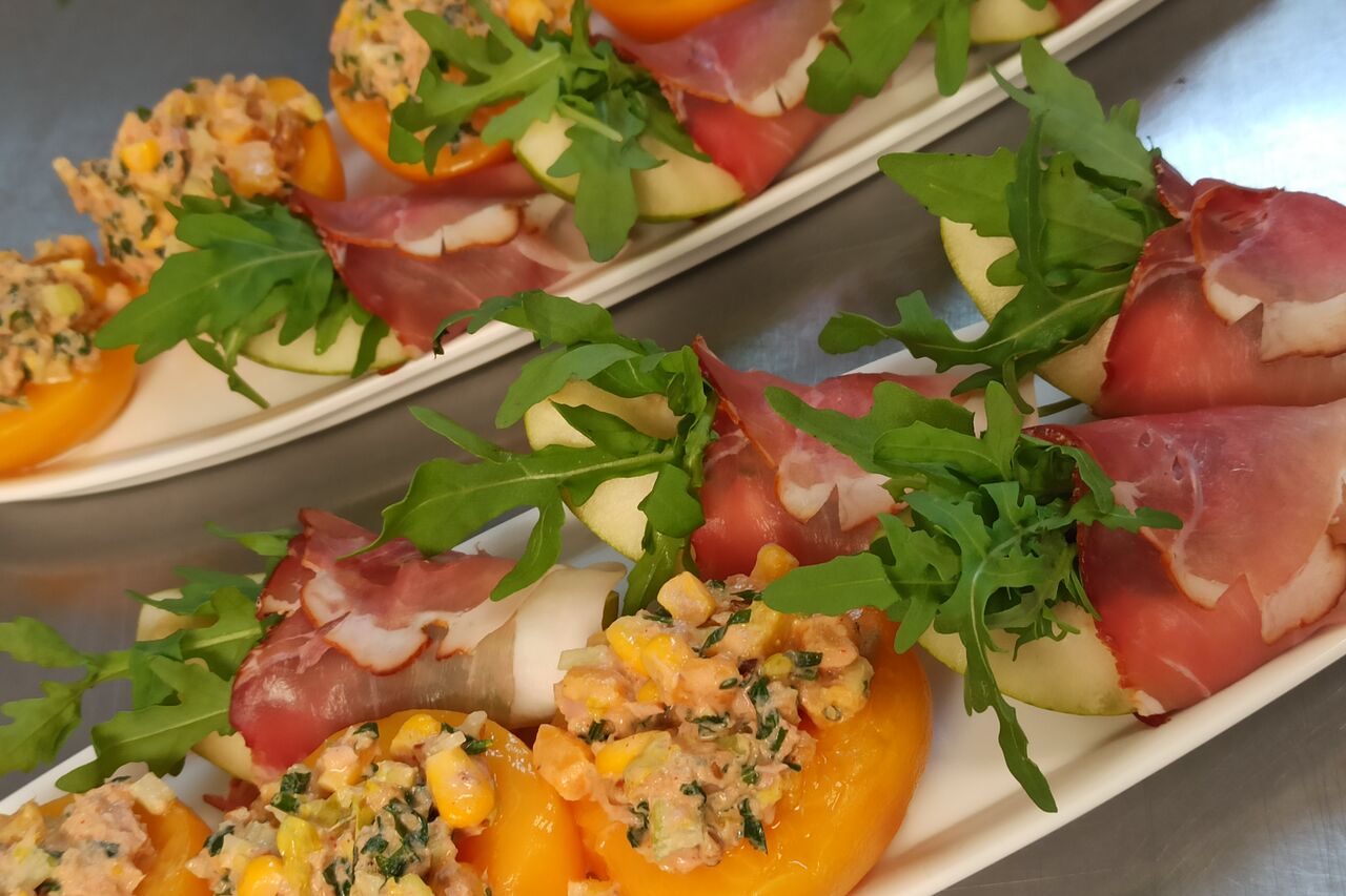 Chcesz ująć swoich Gości? Zapewniamy smaczny Catering! Zadzwoń 📞