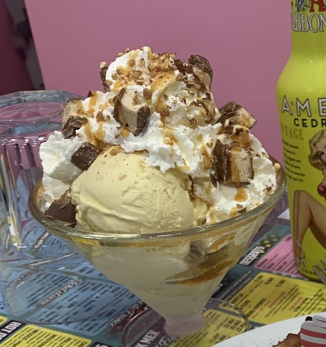 BIG ICE CREAM : Toffee cream