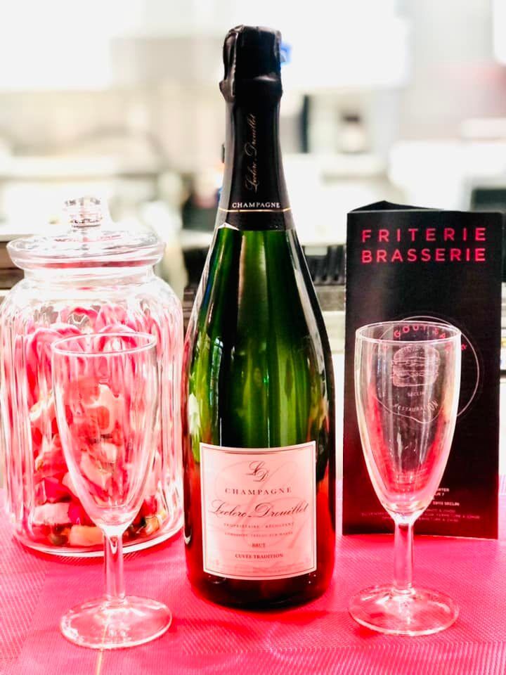 Parce qu'il est aussi possible de dîner au Champagne 👌