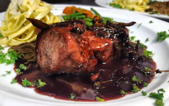 Schweine filet in Rotwein Soße