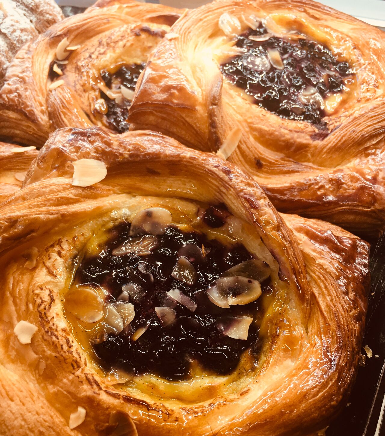 VIENNOISERIE MAISON: PANIER MYRTILLES 