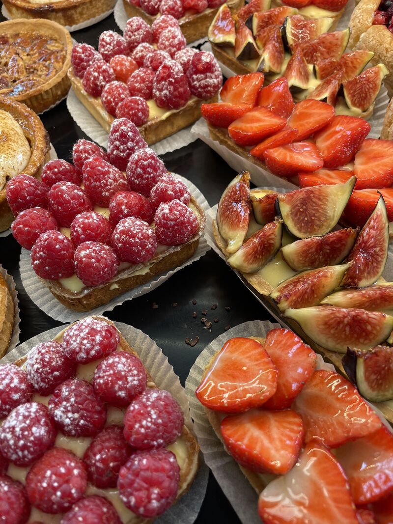 De délicieuses tartes aux fraises / framboises