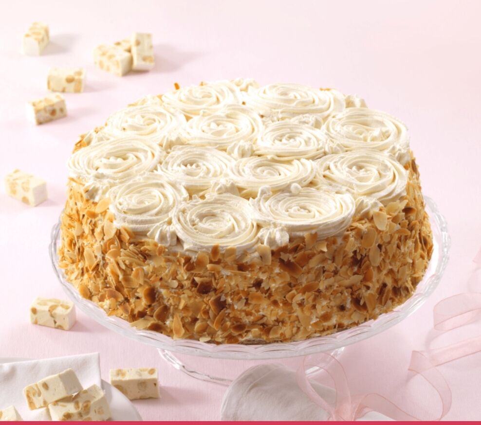 FLEUR DE NOUGAT
Dès 3€/p
Crème de nougat, généreuse génoise nature et amandes effilées.
Existe au chocolat,noisette fraise.
