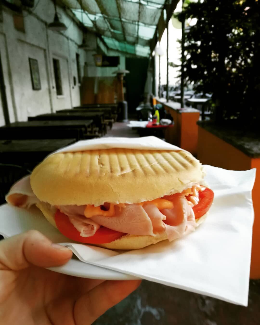 FRIZZI & LAZZI - Milano | Café near me