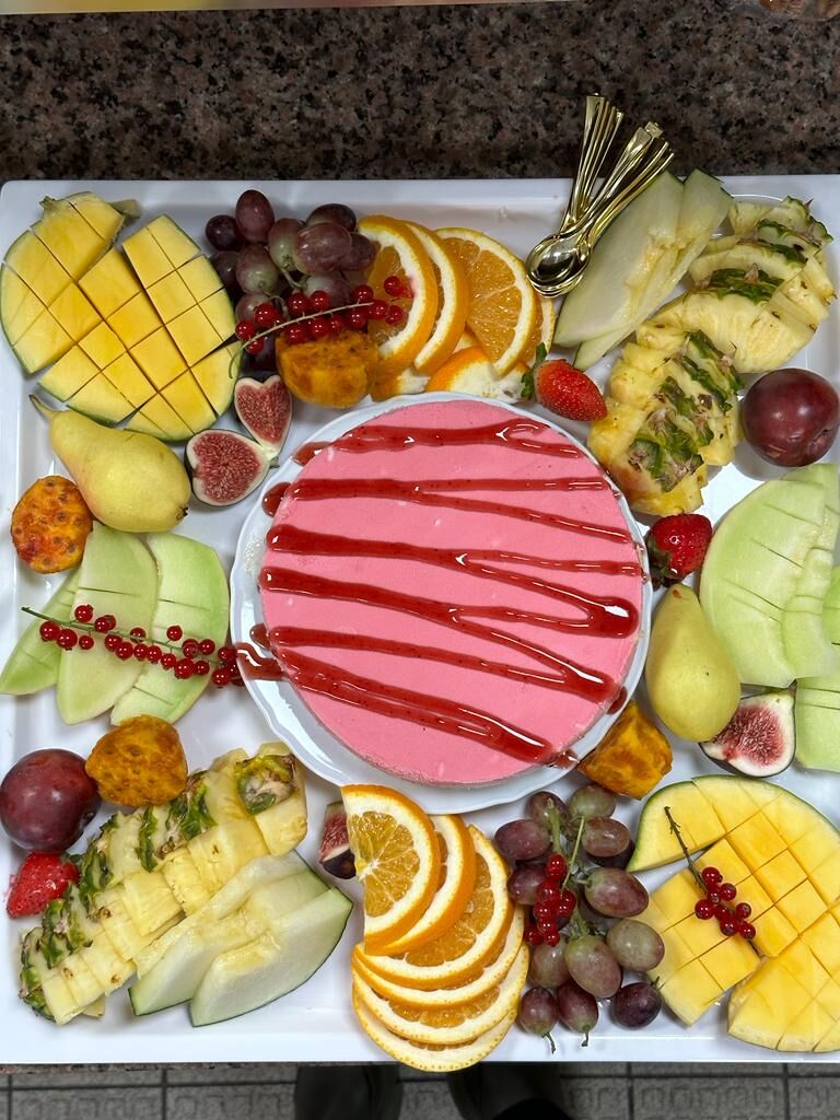 Dessert mit Eis by Fati's Cuisine