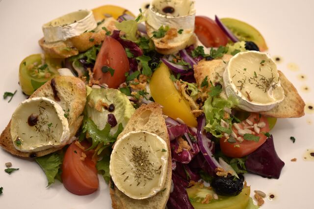 Salade de chèvre chaud et miel 