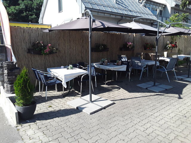 Wir heißen Sie herzlich willkommen in unserem Gastgarten