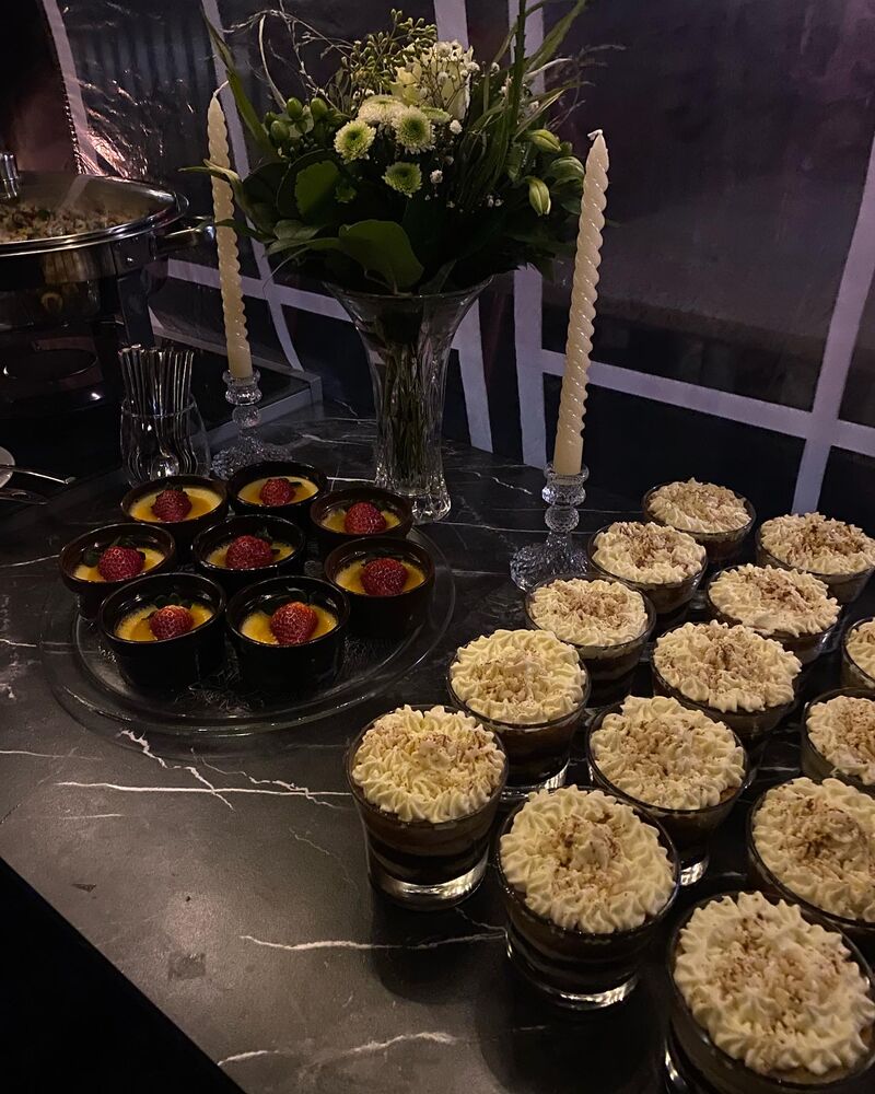 Tiramisu & Flan Silvester Buffet ‘24