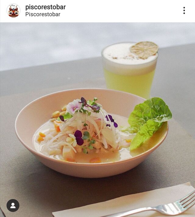 Nuestro ceviche puerto pisco y su pisco sour que sin duda alguna no puede faltar ?
