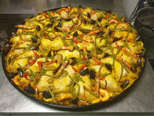 Paella pour 30 personnes a 11€ la part