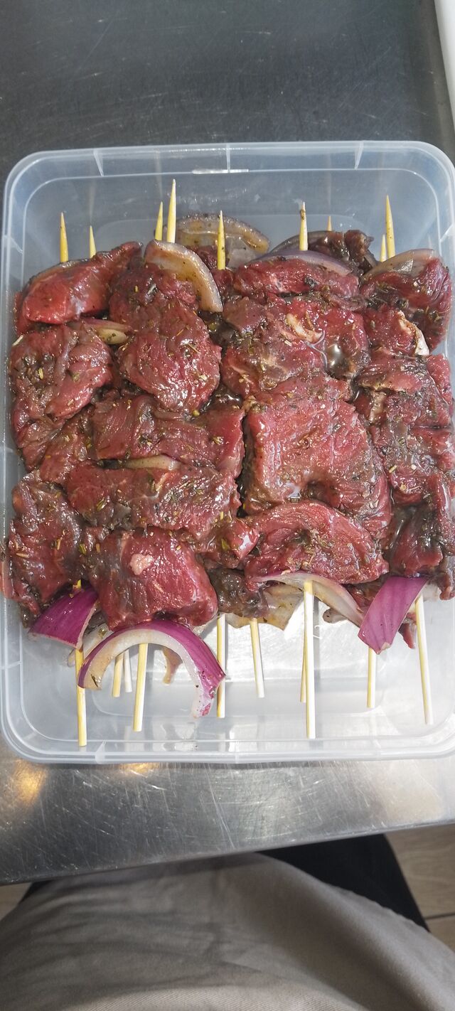 Brochettes de bœuf marinées 