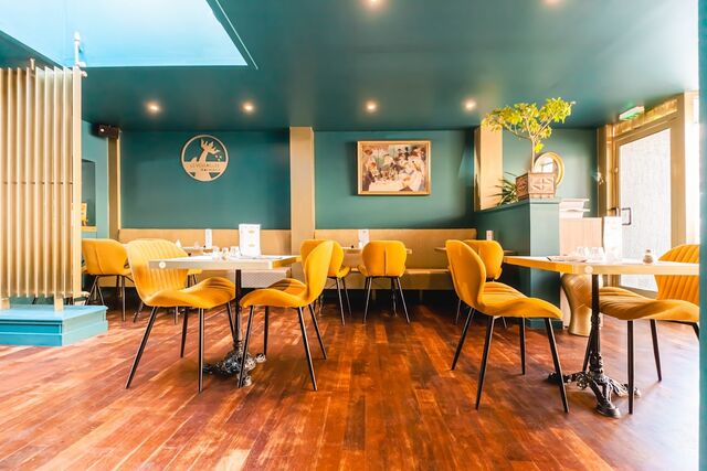 La salle de restaurant BRASSERIE 