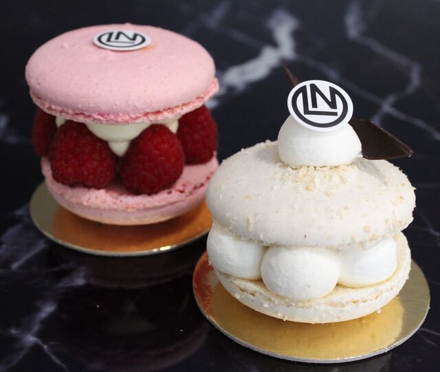 Macaron framboise et macaron coco