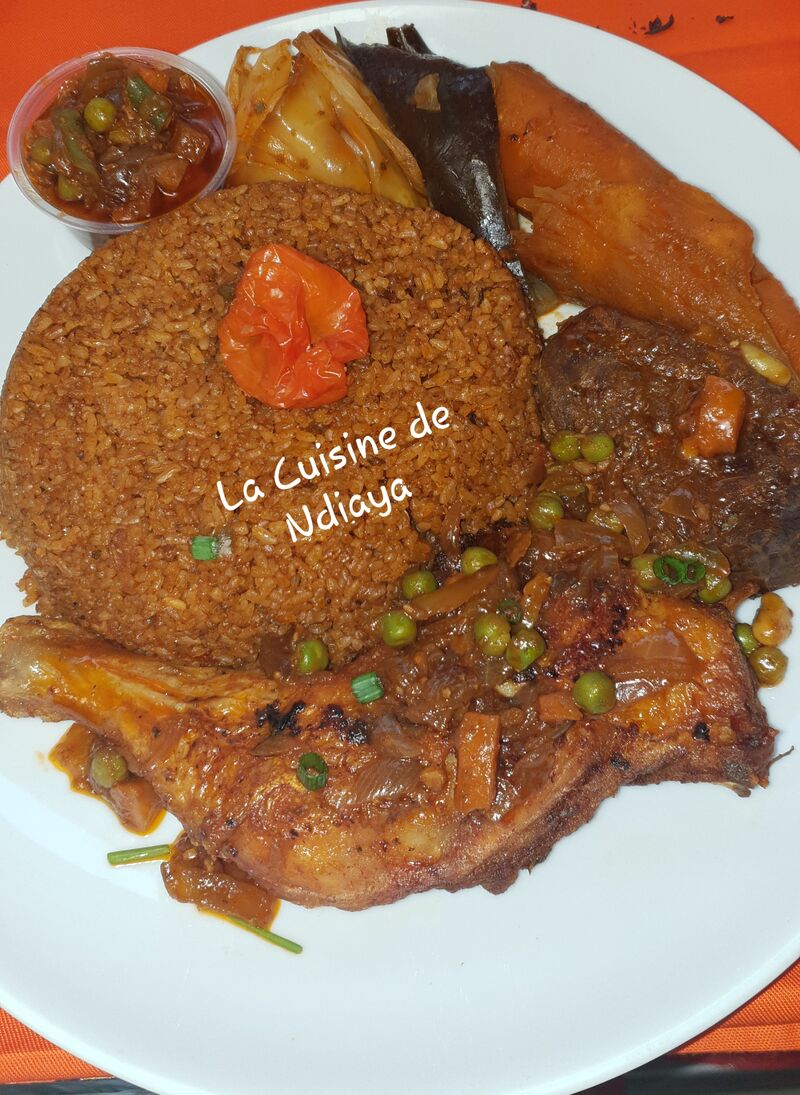 Thiébou yape avec tomate (riz gras avec poulet ou veau et des légumes)