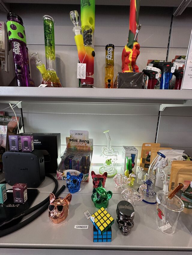 Chichas, narguilé, bong, pipe à eau et à huile.