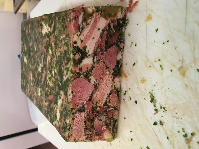 Jambon persillé maison
4.50 euro p pers 