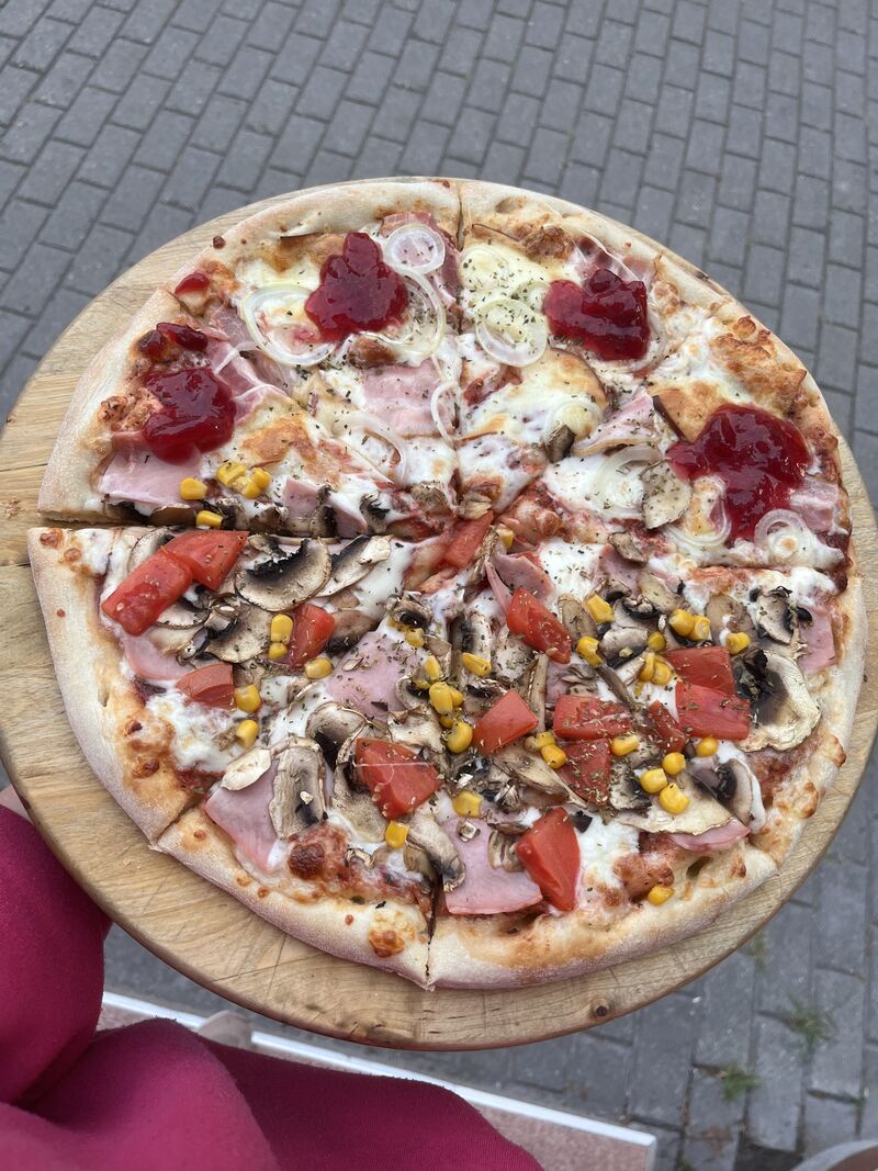 Możliwość zamowienia pizzy pół na pół 